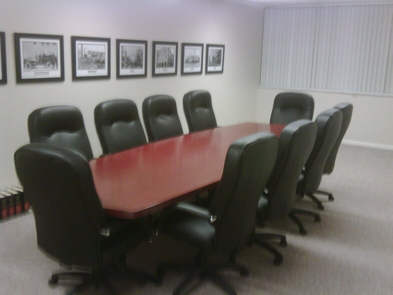 329 Centre St, Dallas, TX for lease - Interior Photo - Image 2 of 4