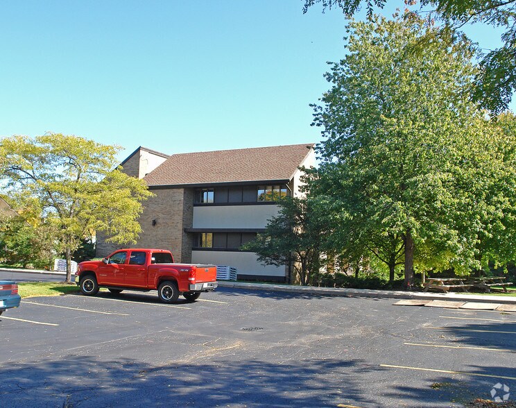 4041 Main St, Racine, WI à louer - Photo du bâtiment - Image 3 de 3