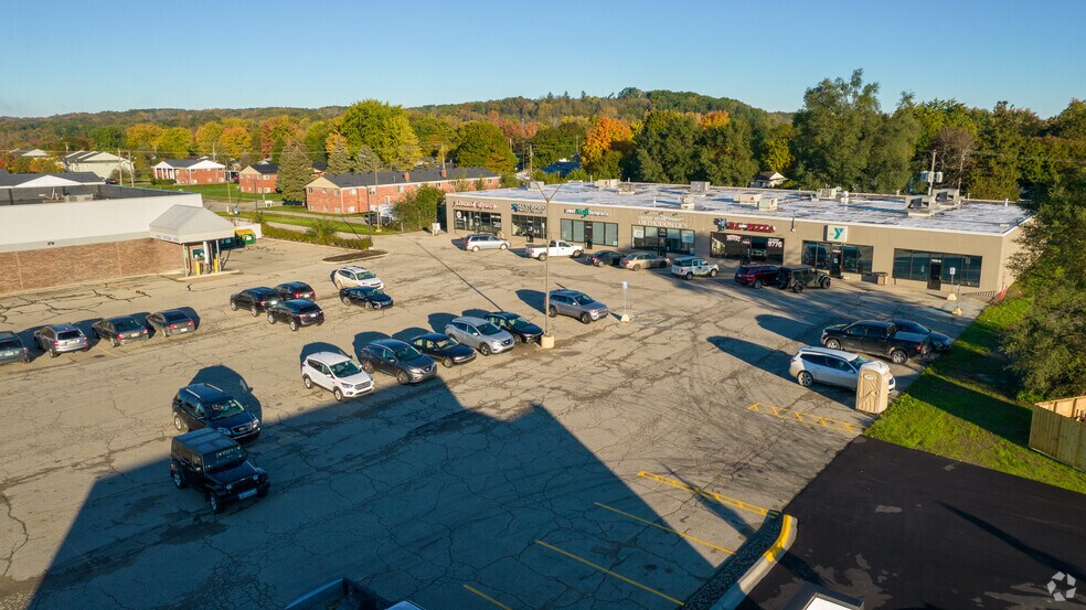 1335 W Main St, Lowell, MI à louer - Photo du bâtiment - Image 2 de 3