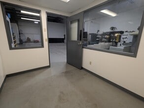 3901 SE Naef Rd, Portland, OR à louer Photo intérieure- Image 2 de 8