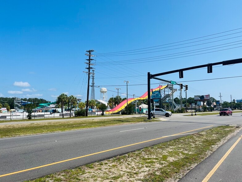 910 U.S. 17 Business, Surfside Beach, SC for sale - Building Photo - Image 2 of 4
