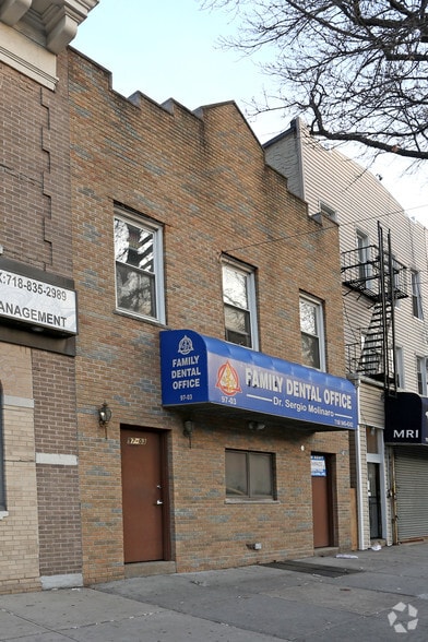 9703 101st Ave, Jamaica, NY à louer - Photo du bâtiment - Image 3 de 5