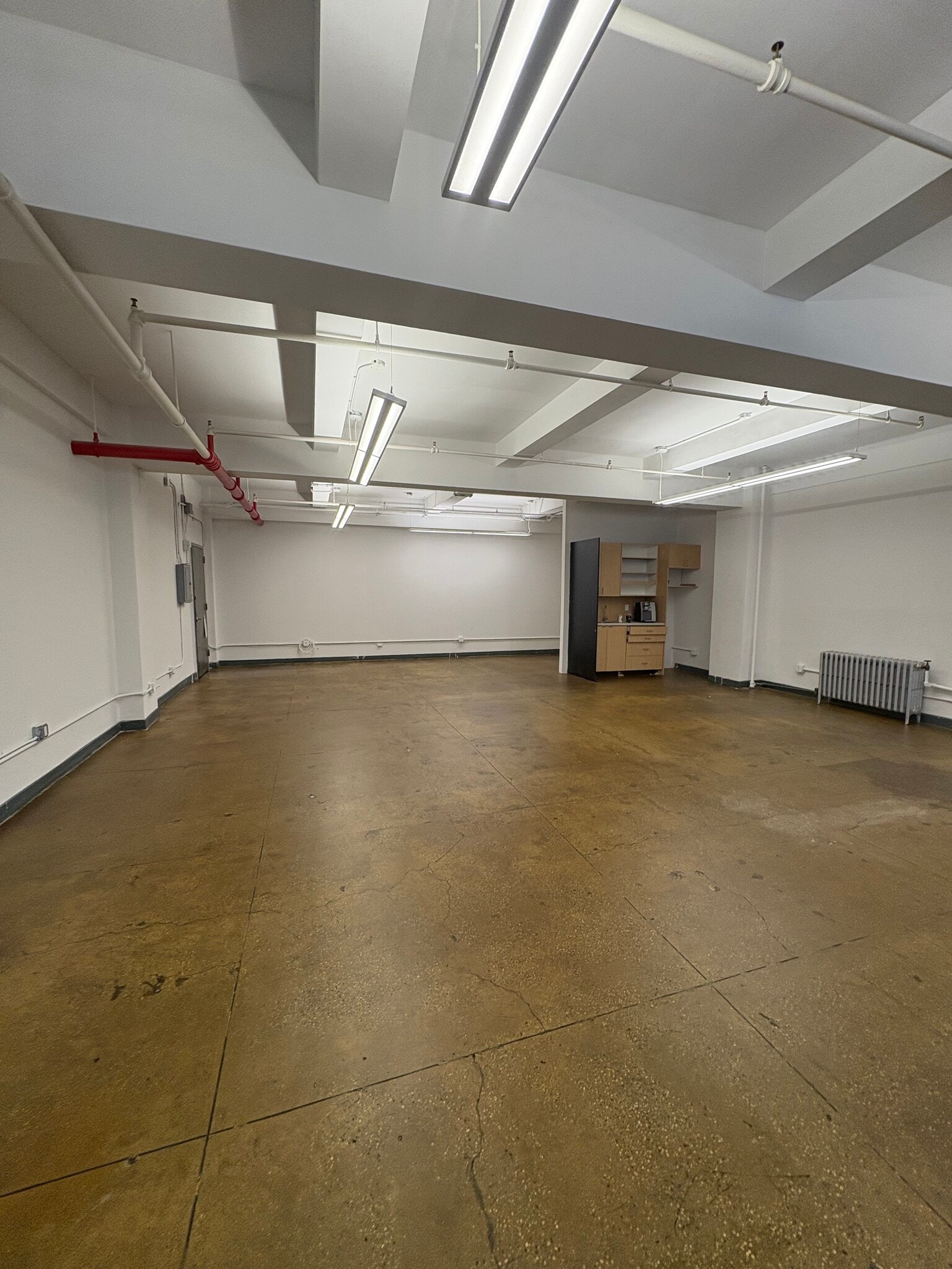 330 W 38th St, New York, NY for lease Interior Photo- Image 1 of 2