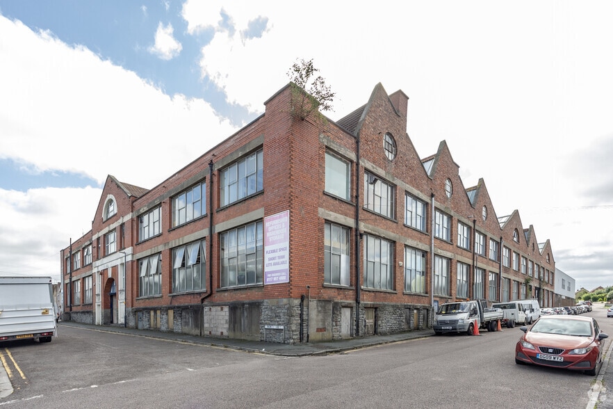 Portland St, Bristol for lease - Primary Photo - Image 1 of 7