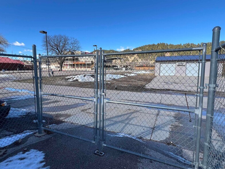 947 Main St, Sturgis, SD à vendre - Photo du bâtiment - Image 3 de 59