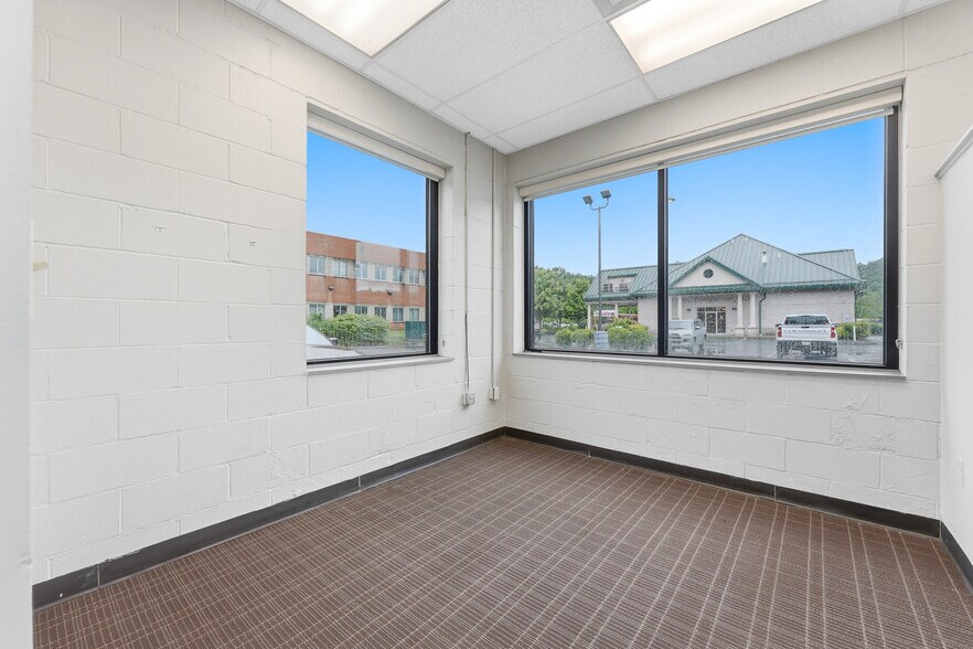 34 Sterling Dr, Morgantown, WV à louer - Photo du bâtiment - Image 3 de 50