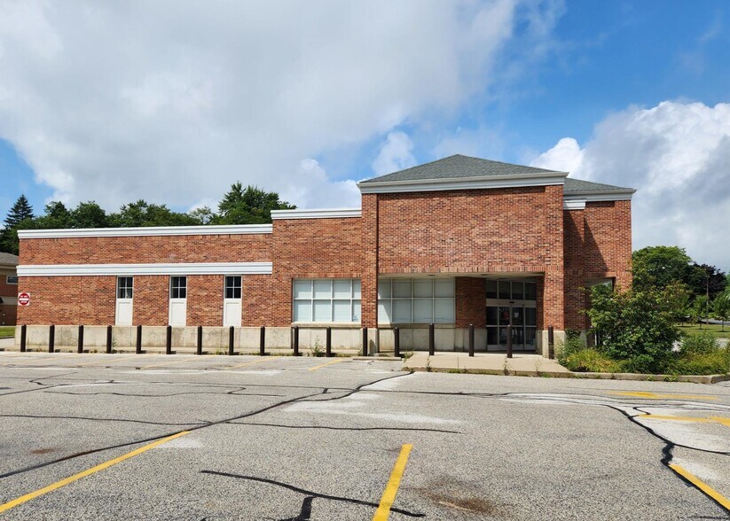 501 Water St, Chardon, OH for lease - Building Photo - Image 2 of 6