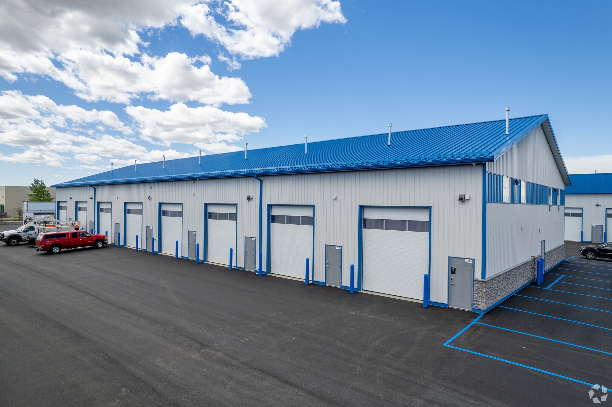 529 Gateway Rd NE, Airdrie, AB for sale Building Photo- Image 1 of 1