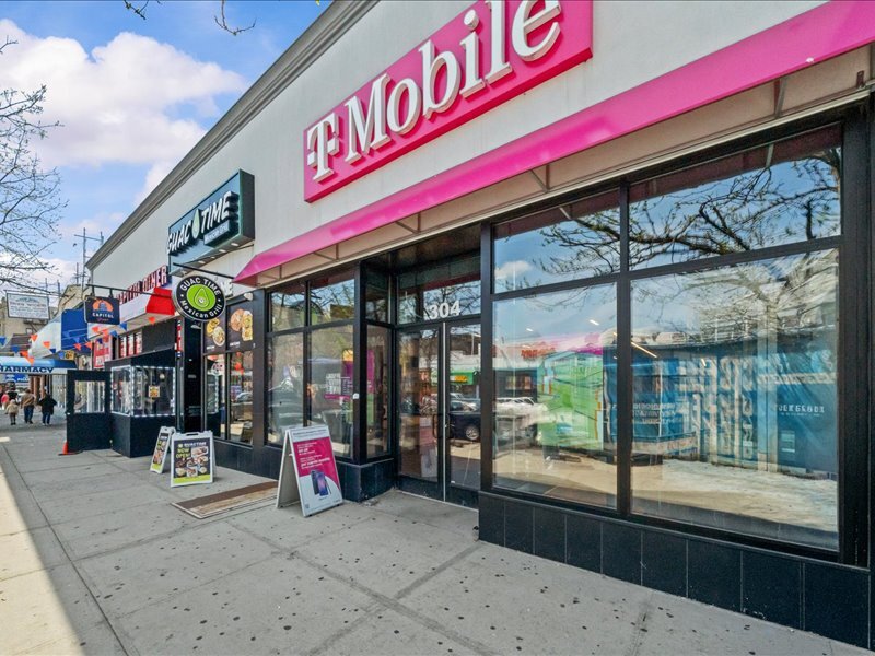 304-312 E 204th St, Bronx, NY à vendre Photo principale- Image 1 de 6