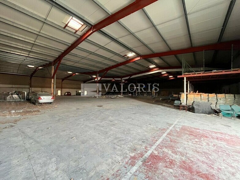 Flex dans Gignac-la-Nerthe à louer - Photo du bâtiment - Image 2 de 11