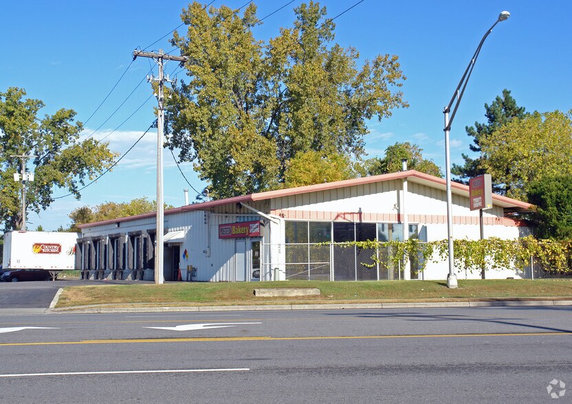 240 Wolf Rd, Albany, NY à vendre - Photo du bâtiment - Image 2 de 2