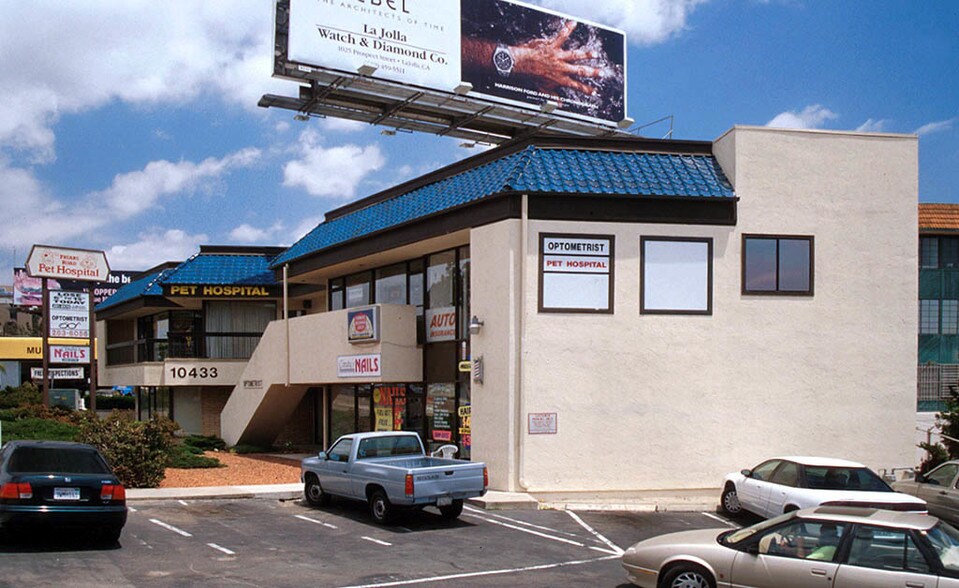 10433 Friars Rd -, San Diego, CA à louer - Photo du bâtiment - Image 3 de 20