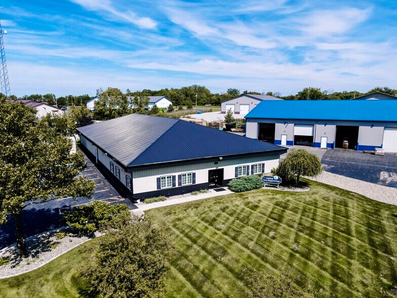 4042 W 82nd Ct, Merrillville, IN à vendre - Photo du bâtiment - Image 1 de 18