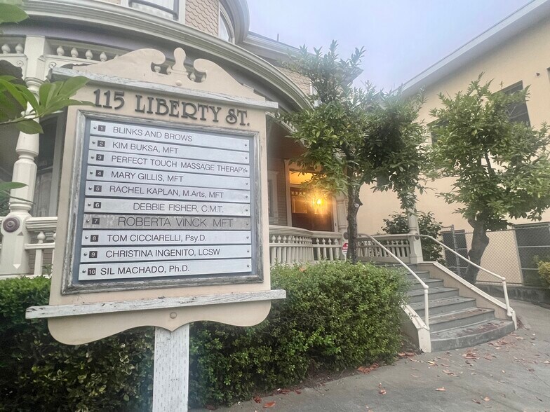 115 Liberty St, Petaluma, CA for lease - Building Photo - Image 3 of 9