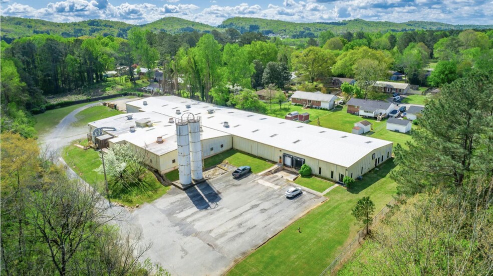 1129 S Chattanooga St, LaFayette, GA à vendre - Photo du bâtiment - Image 2 de 28