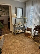 737 Main St, Stone Mountain, GA à louer Photo intérieure- Image 2 de 12