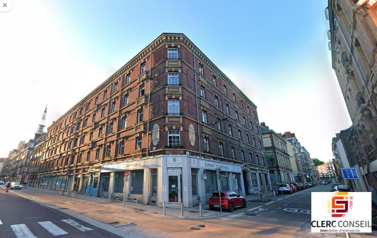 Retail in Rouen for lease Building Photo- Image 1 of 14
