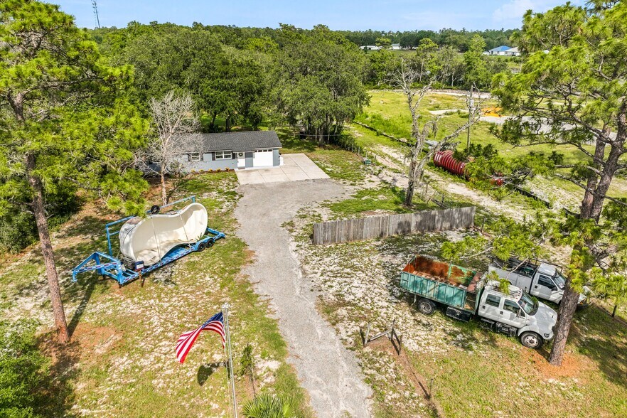 749 N State Road 415, Osteen, FL à vendre - Photo du bâtiment - Image 2 de 3