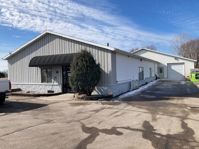 N911 Julius Dr, Greenville, WI à louer - Photo du bâtiment - Image 2 de 12