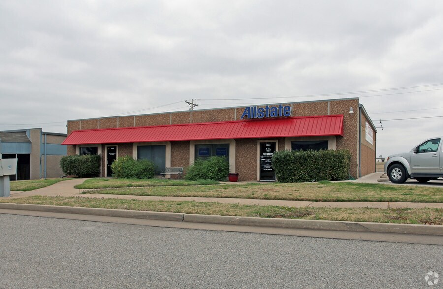 3206-3208 Teakwood Ln, Edmond, OK à vendre - Photo du bâtiment - Image 2 de 39