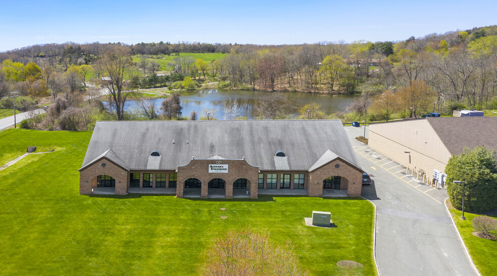 11 Millpond Dr, Lafayette, NJ à vendre - Photo du bâtiment - Image 1 de 1