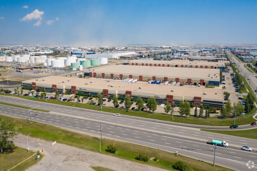 3900 106th Ave SE, Calgary, AB à louer - Aérien - Image 3 de 4