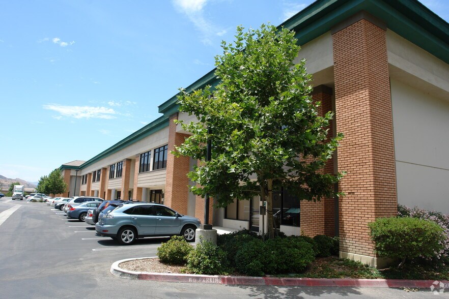 5304 Derry Ave, Agoura Hills, CA à louer - Autre - Image 3 de 38