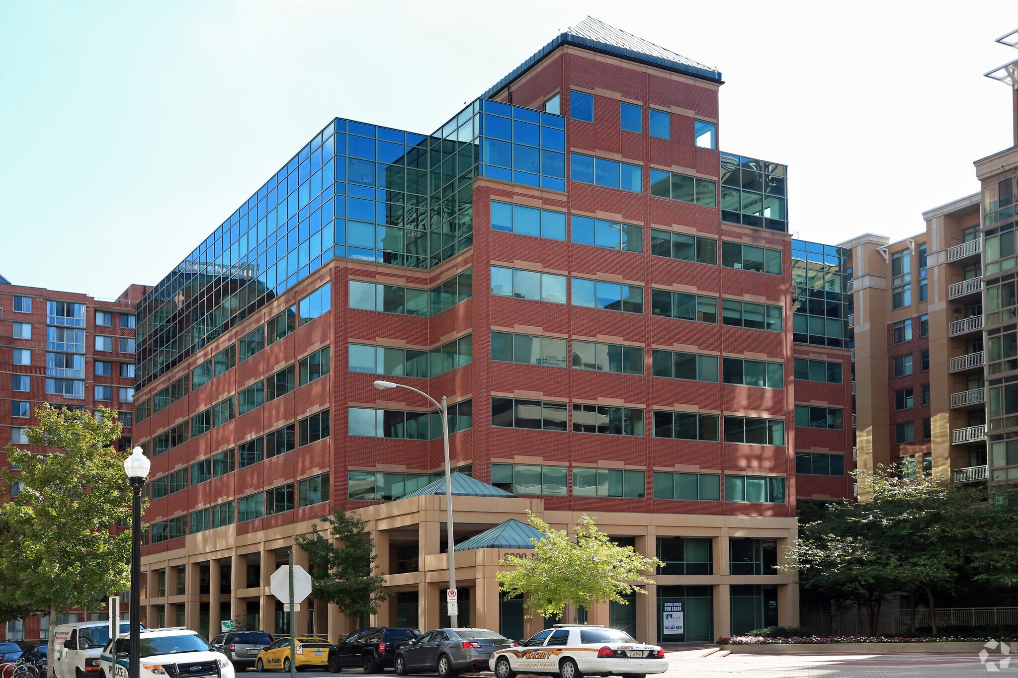 2000 14th St N, Arlington, VA à louer Photo du bâtiment- Image 1 de 16