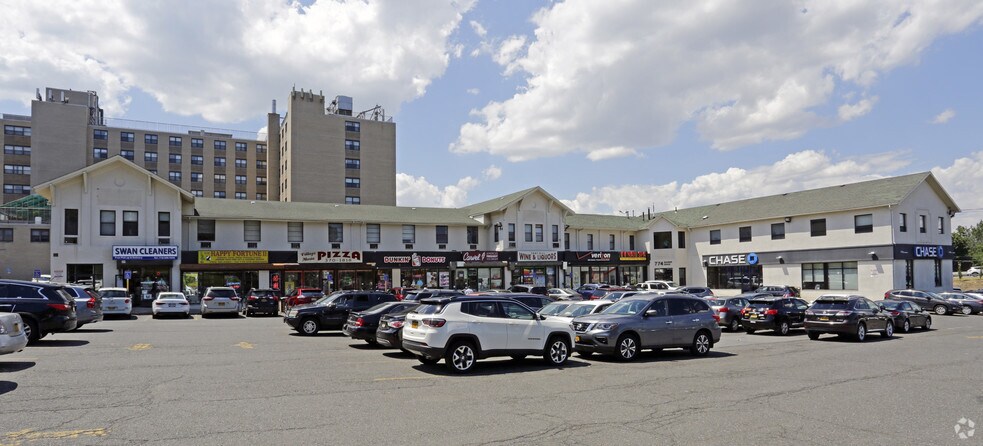 754-778 Manor Rd, Staten Island, NY à louer - Photo du bâtiment - Image 2 de 8