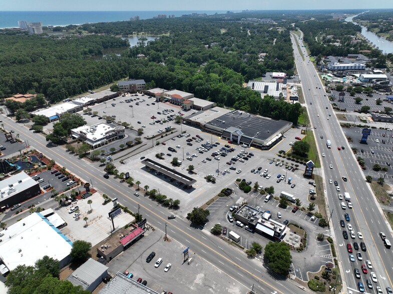9600-9664 N Kings Hwy, Myrtle Beach, SC à louer - Photo du bâtiment - Image 3 de 6
