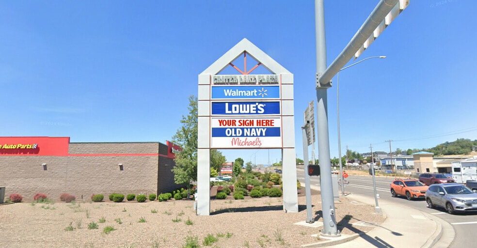 3475-3565 Crater Lake Hwy, Medford, OR for lease - Building Photo - Image 2 of 5