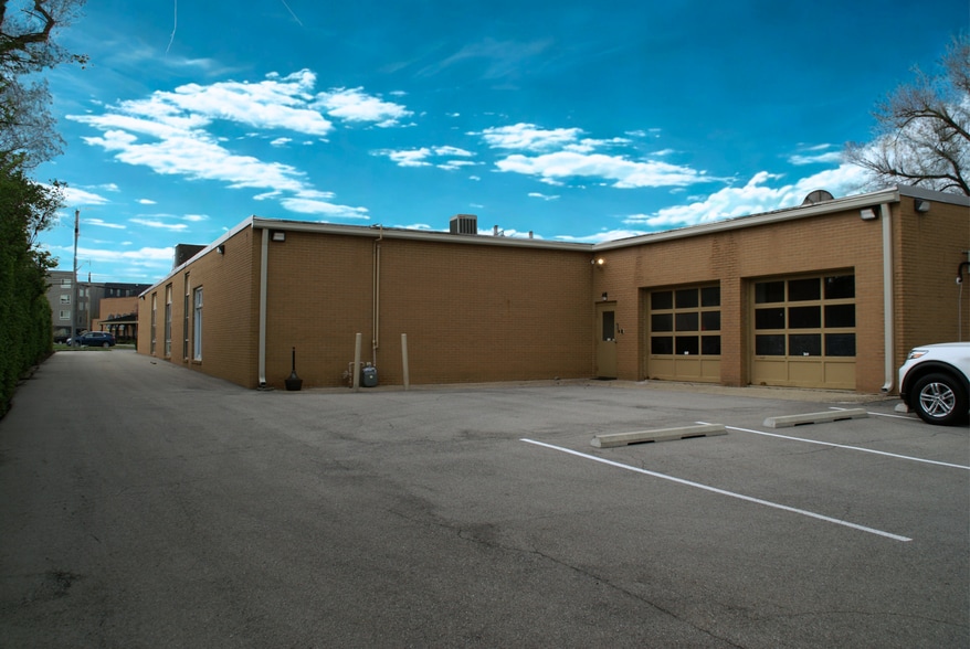 2730 E 62nd St, Indianapolis, IN for sale - Building Photo - Image 2 of 10