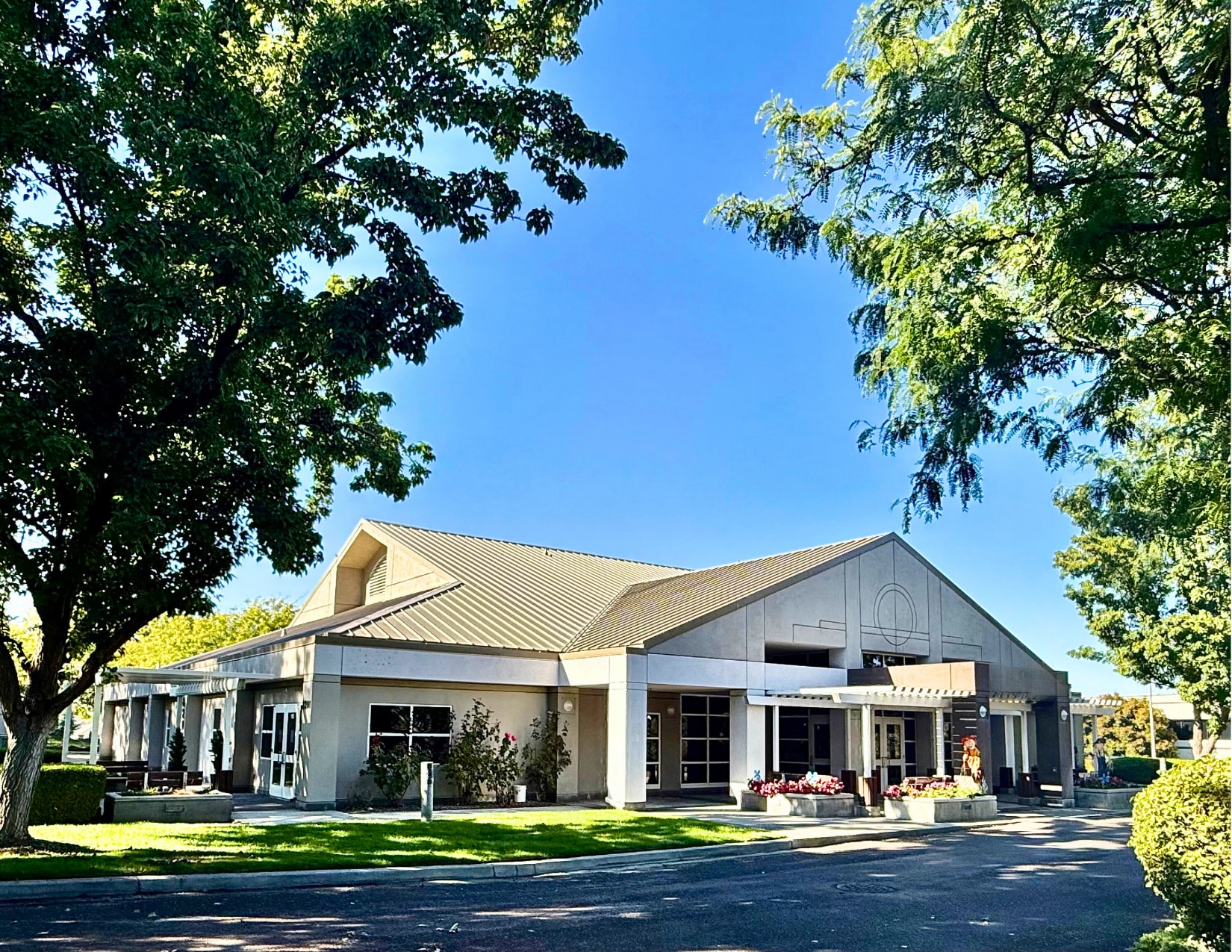 8200 W Grandridge Blvd, Kennewick, WA for sale Building Photo- Image 1 of 3