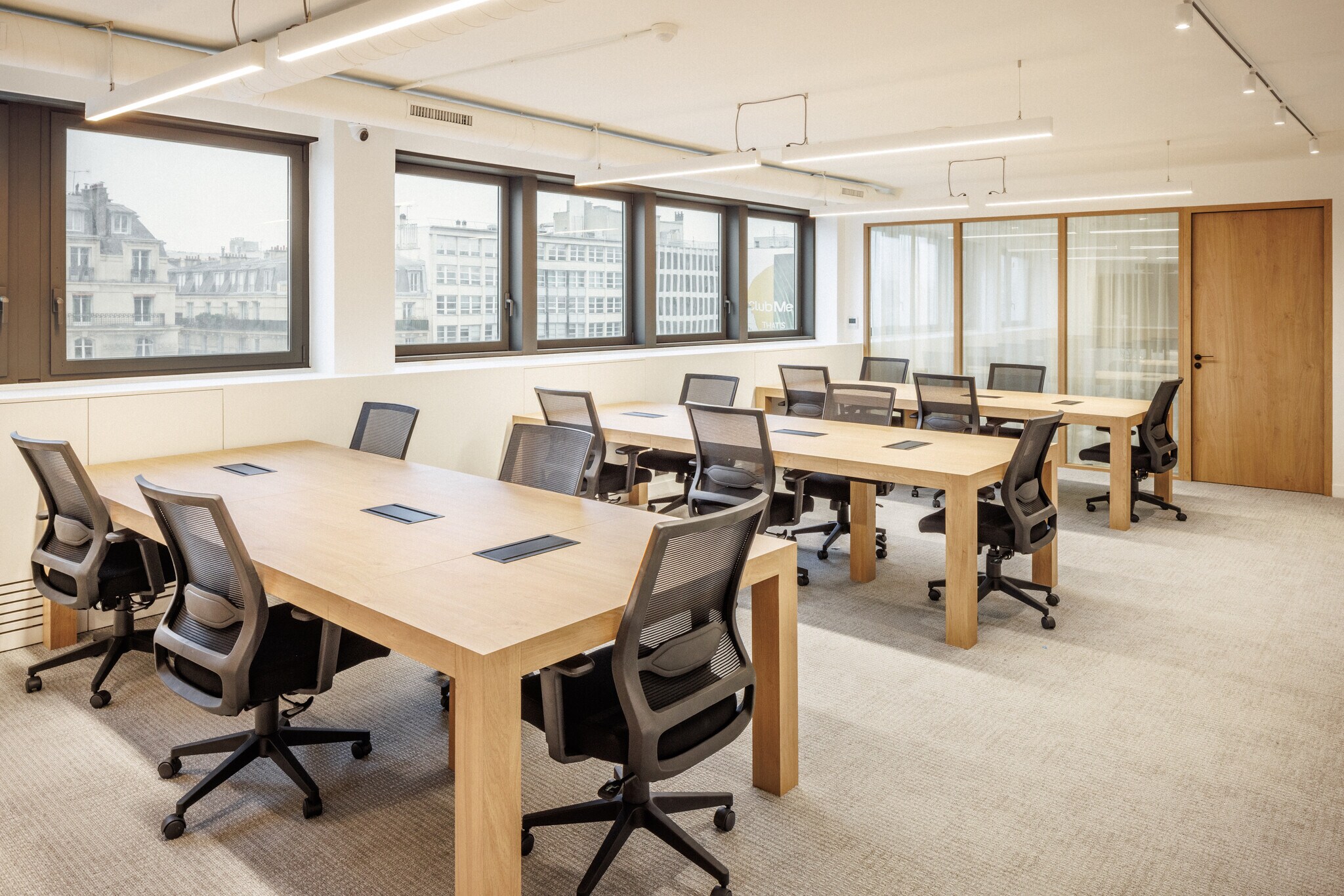 145 Avenue Charles De Gaulle, Neuilly-sur-Seine for lease Interior Photo- Image 1 of 12