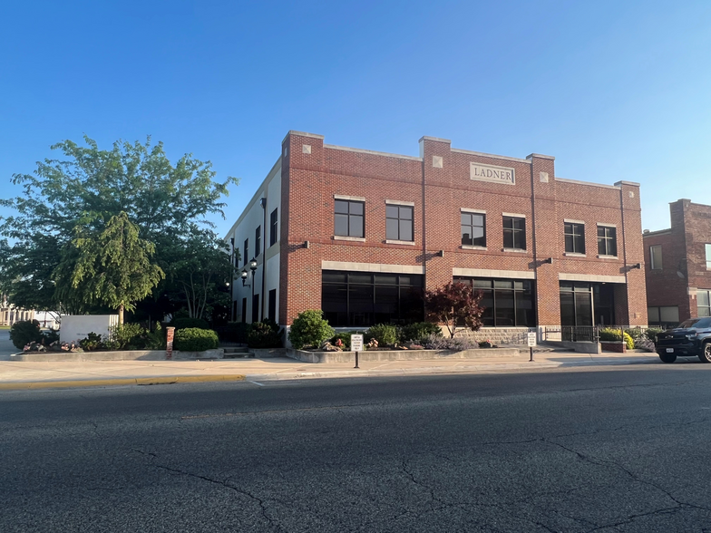 1002 State St, Lawrenceville, IL for sale - Building Photo - Image 1 of 7