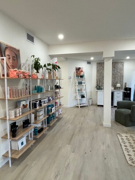 5765-5769 Ave Monkland, Montréal, QC à vendre - Photo du bâtiment - Image 3 de 4