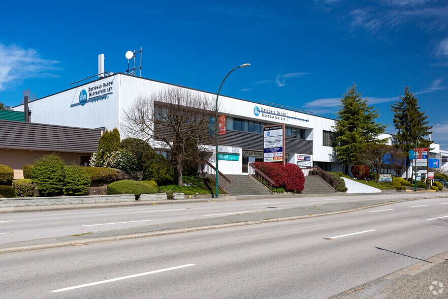 1015 Austin Ave, Coquitlam, BC à vendre - Photo principale - Image 1 de 1