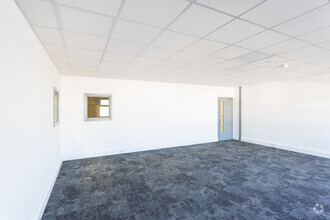 E5 Portfield Rd, Portsmouth for lease Interior Photo- Image 2 of 3