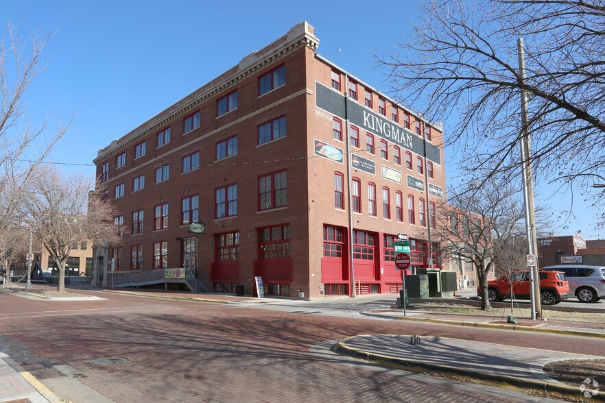 100 E California Ave, Oklahoma City, OK à louer - Photo du bâtiment - Image 2 de 4