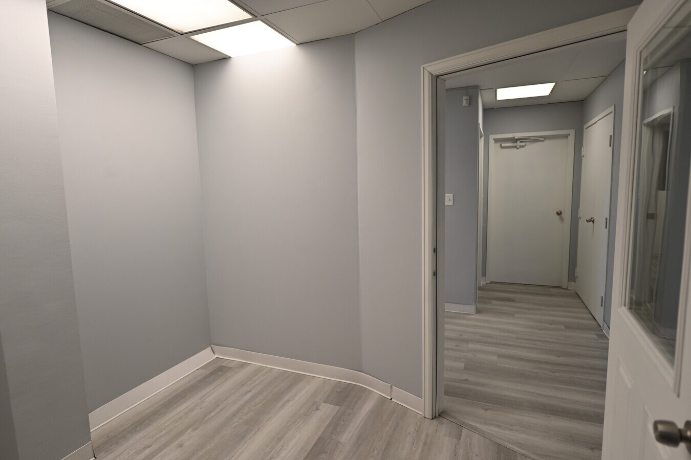 7373 W Jefferson Ave, Lakewood, CO 80235 - Unité 401/402 -  - Photo intérieure - Image 1 of 7