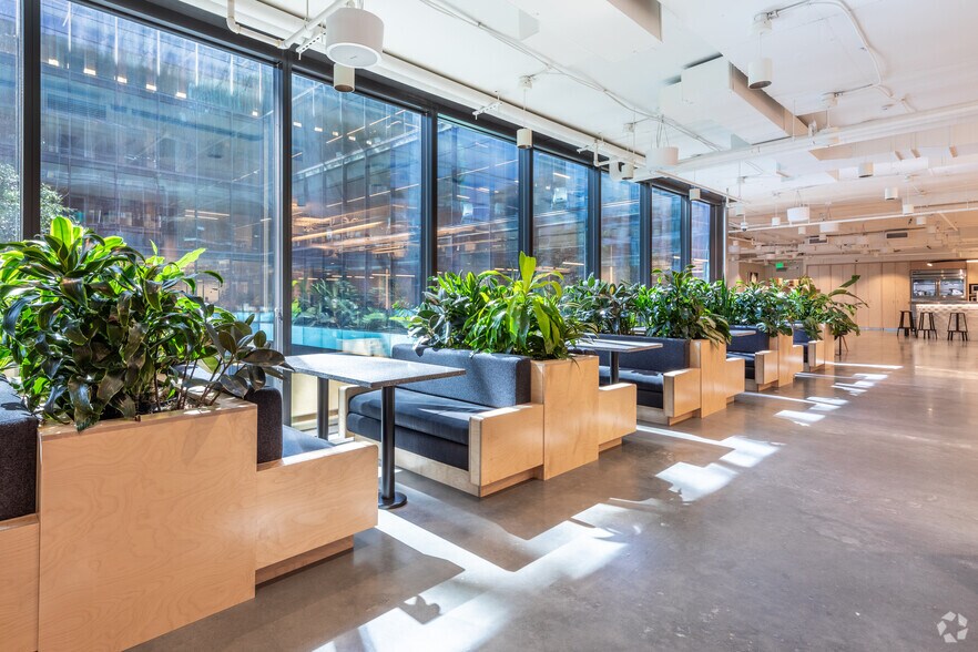 1100 15th St NW, Washington, DC for lease - Interior Photo - Image 2 of 25