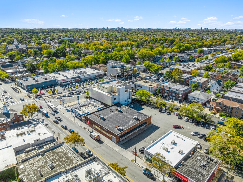 43-20 Bell Blvd, Bayside, NY for lease - Building Photo - Image 3 of 6