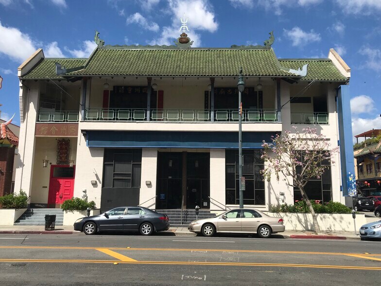 933 N Broadway, Los Angeles, CA à louer - Photo du bâtiment - Image 1 de 12
