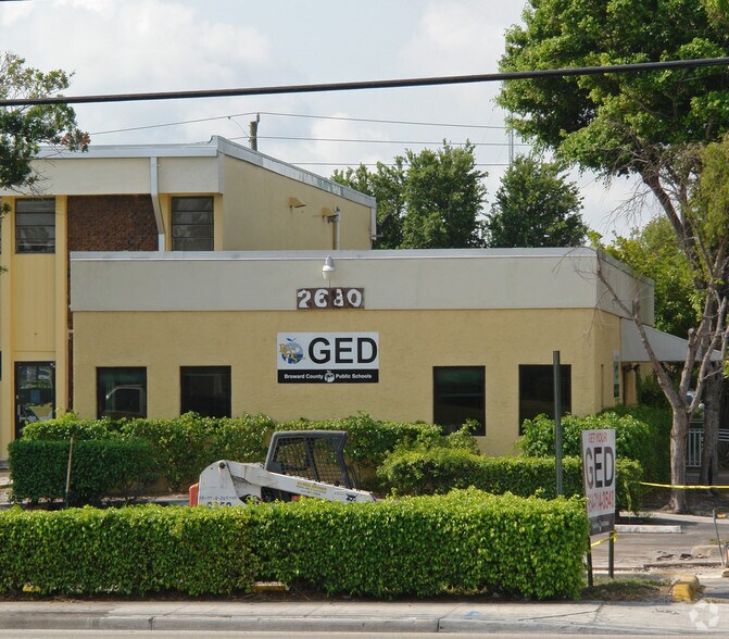 2680 W Oakland Park Blvd, Oakland Park, FL à vendre - Photo du bâtiment - Image 2 de 2