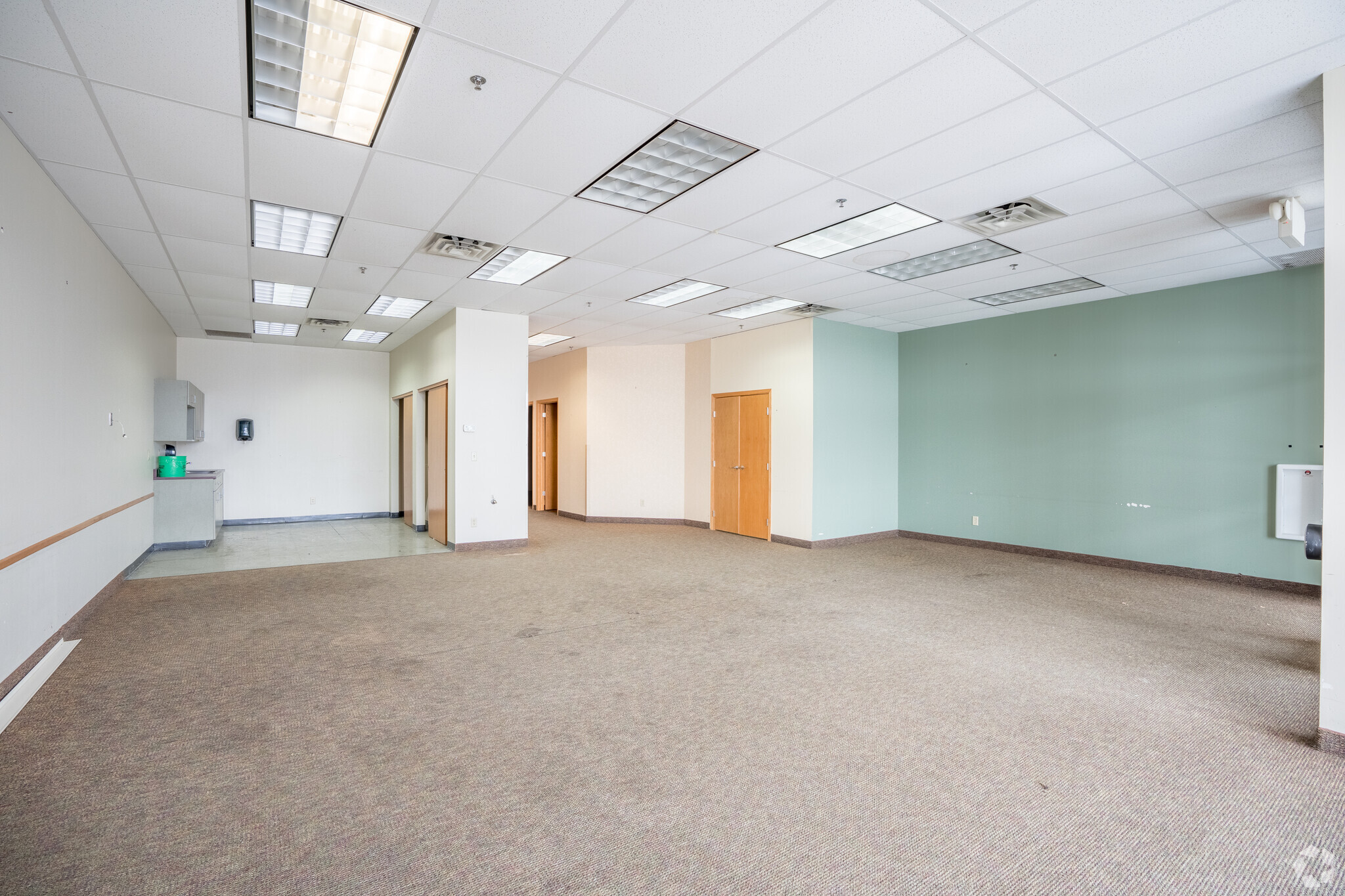 1355-1399 S Frontage Rd, Hastings, MN for lease Interior Photo- Image 1 of 5