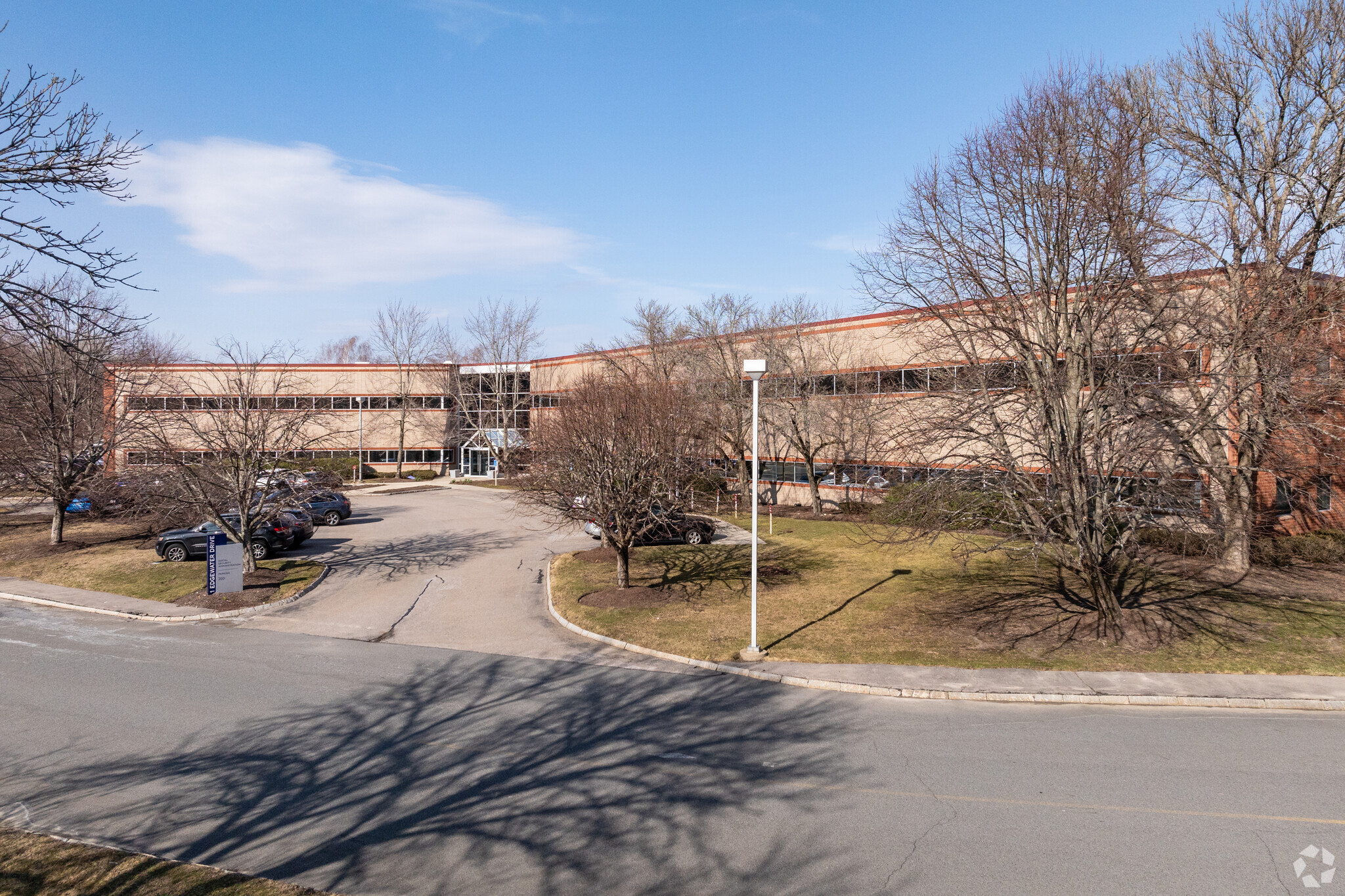 1 Edgewater Dr, Norwood, MA for lease Primary Photo- Image 1 of 5