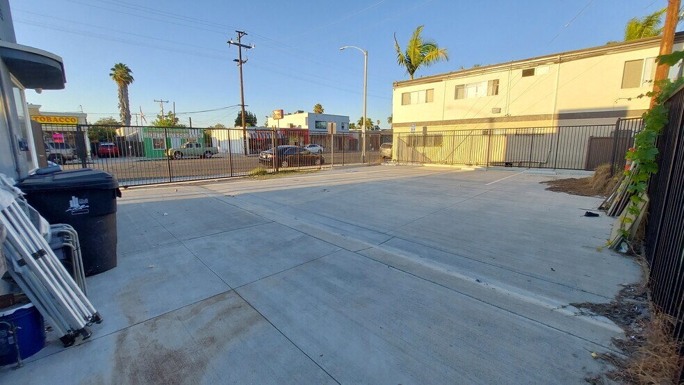 800 E South St, Long Beach, CA à vendre - Photo du bâtiment - Image 3 de 6