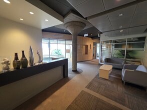 7915 Boul Saint-Laurent, Montréal, QC for lease Interior Photo- Image 1 of 4