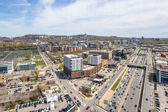 5200 St De La Savane, Montréal, QC - AERIAL  map view