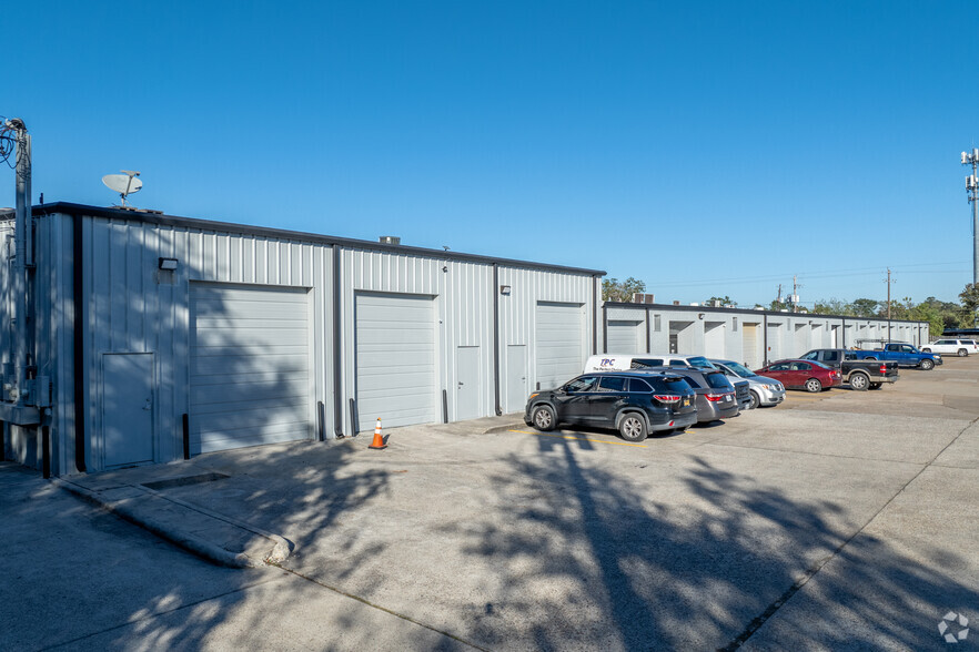 8700 Long Point Rd, Houston, TX for lease - Building Photo - Image 3 of 24